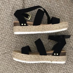 Platform sandals